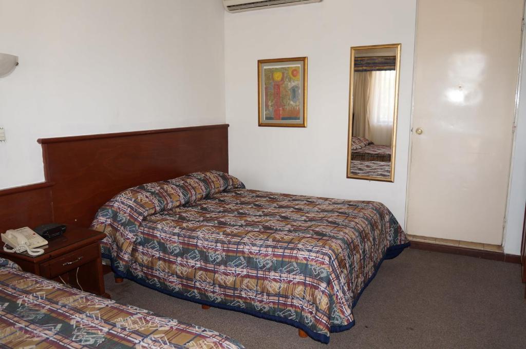 Maria Luisa Inn & Suites Juarez  外观 照片